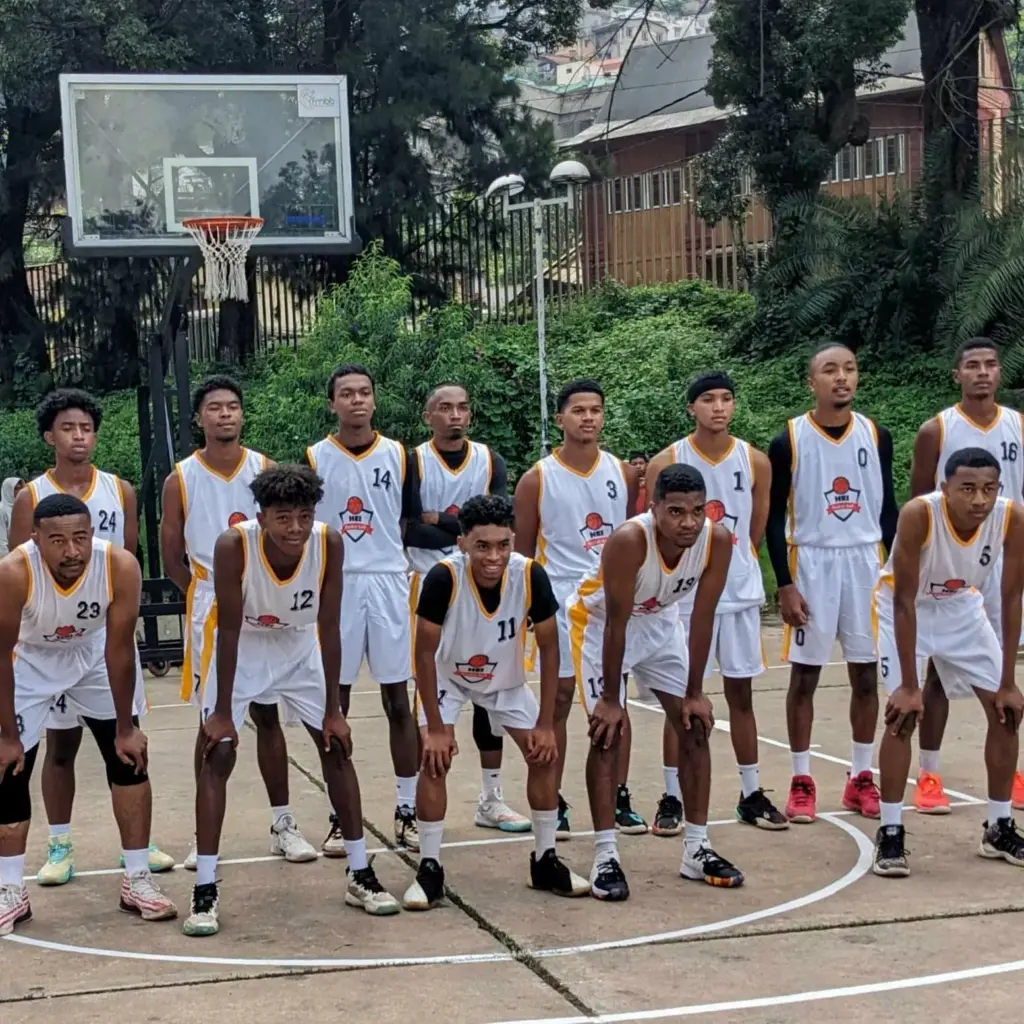 Photo de l'équipe de basket HEI au smatchin2024